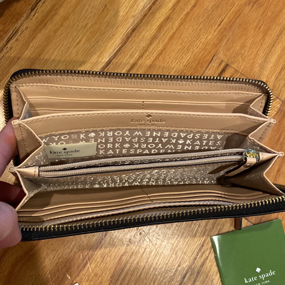 Kate Spade Wallet - Picture 2 of 2